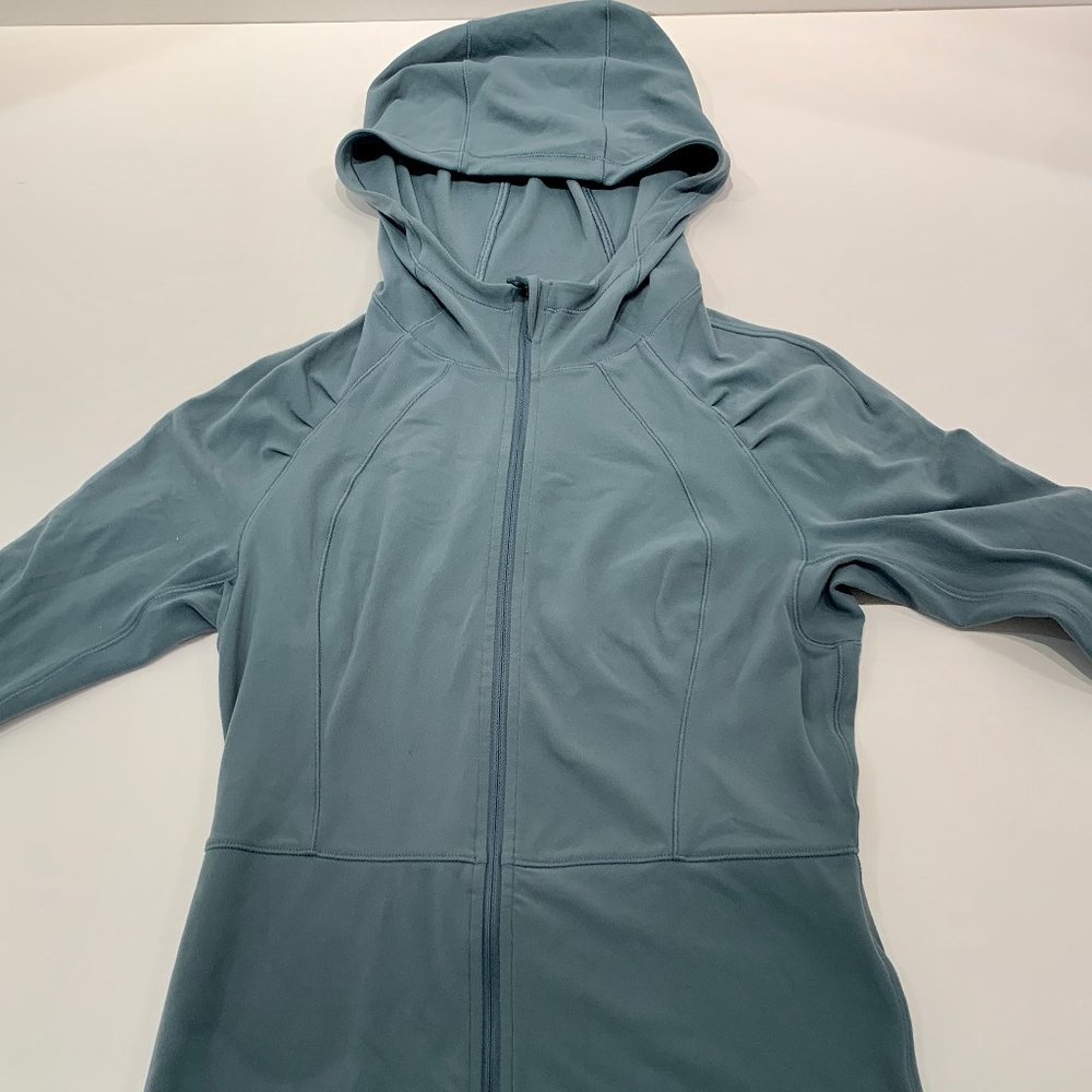 Lululemon lightweight sweatshirt.